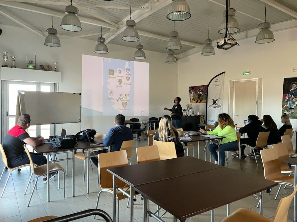 Les cours théoriques et pratiques du BPJEPSE sont maintenus dans le respect des règles sanitaires.