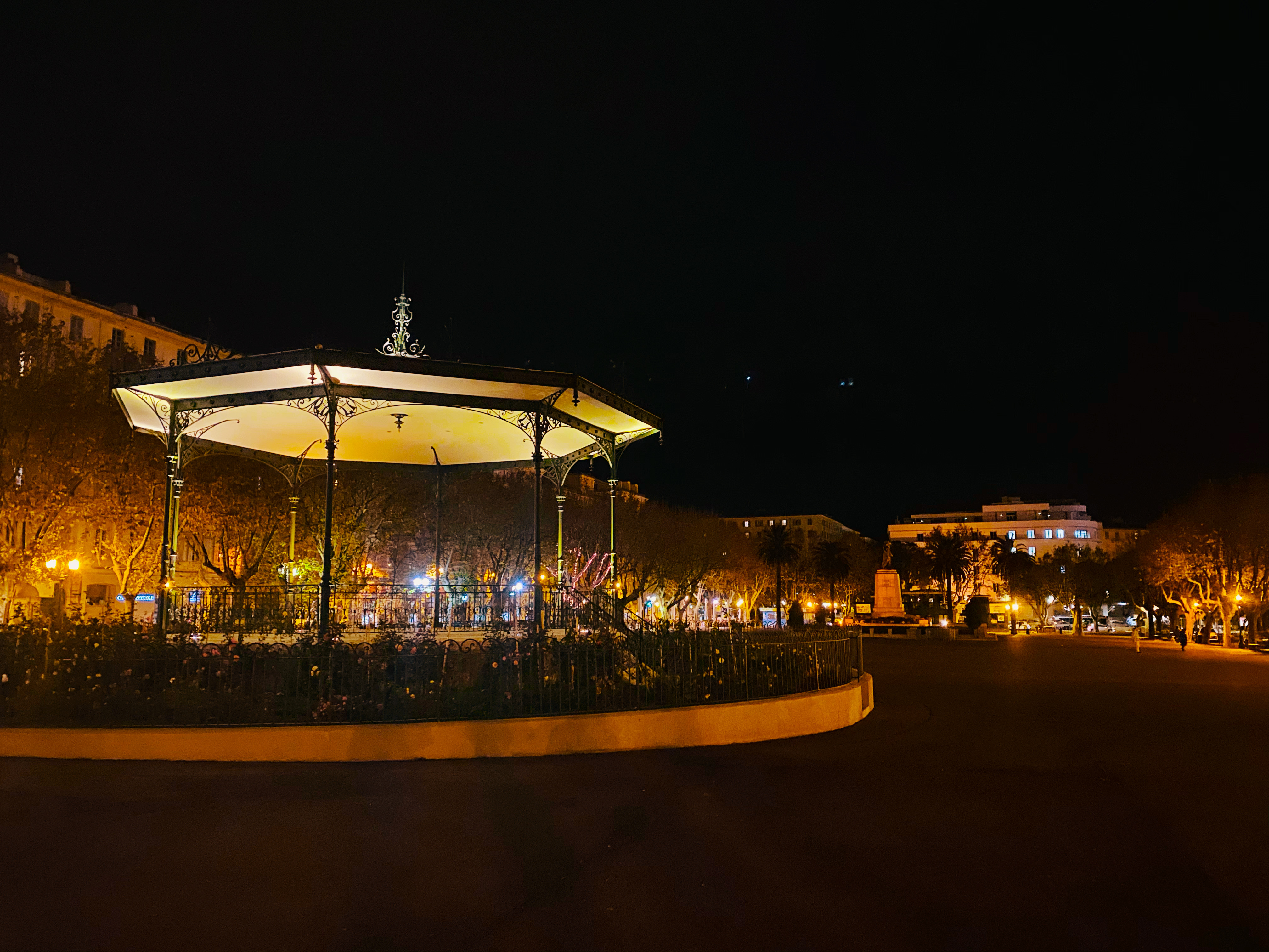 Bastia : la ville se pare d’orange contre les violences faites aux femmes