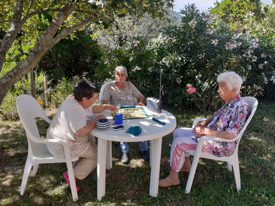 Des résidents en famille d’accueil chez Charlette Ottobrini, accueillante familiale à Vico. Photo : Casa di u Core