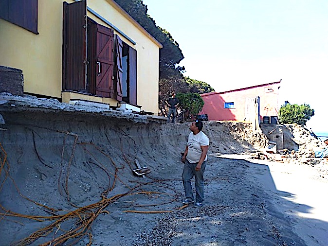 Erosion du littoral : plusieurs maisons de Lucciana menacées par la mer
