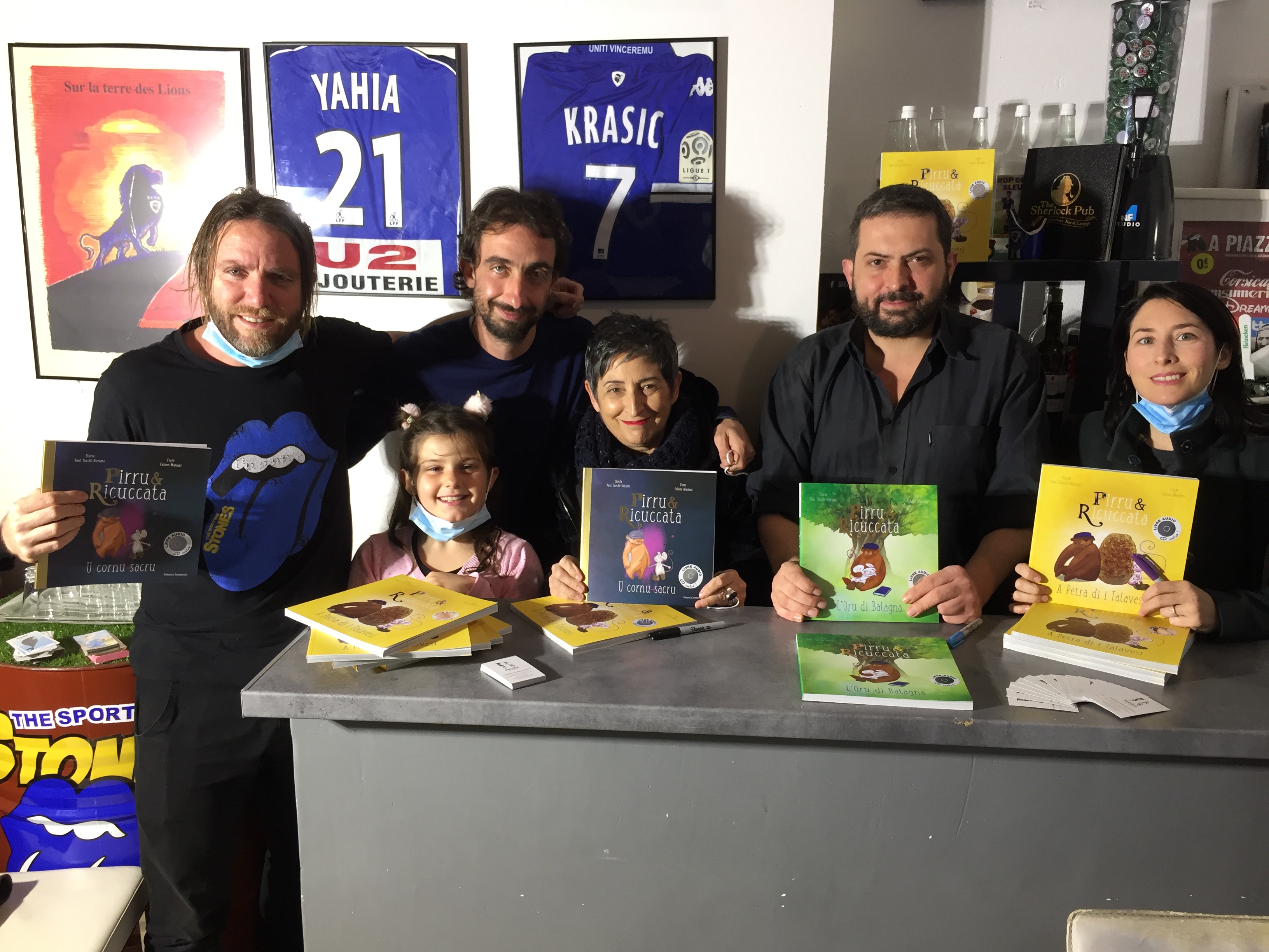 Paul Turchi-Duriani (au centre) a présenté le tome 3 de Pirru è Ricuccata en compagnie de Doria Ousset, Anna Rocchi, Anghjulu Mari, Gilles Secchi...