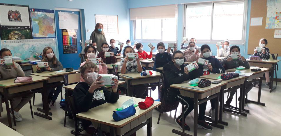 Des masques offerts aux écoliers par Groupama Méditerranée Mutuelle