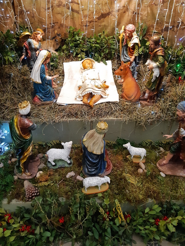 Plus de 60 ans après l'enfant-Jésus datant du 19ème siècle a retrouvé sa place dans la crèche de l'église de Lavatoghju