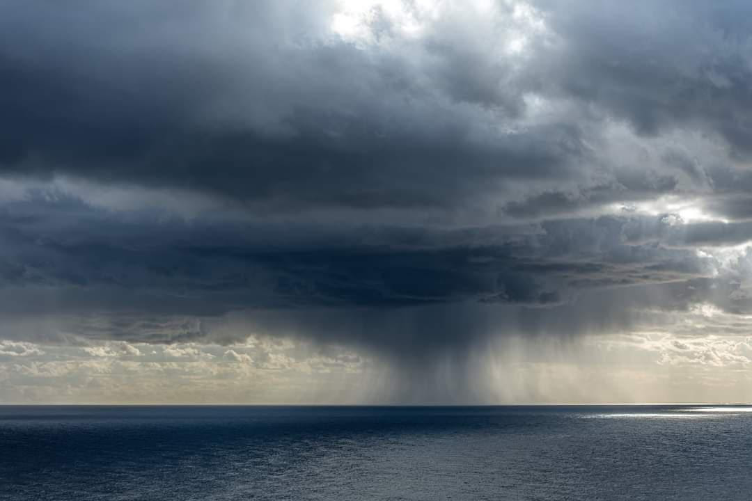 Gros "grain" en face de Cargèse (Jean-Claude Camus)