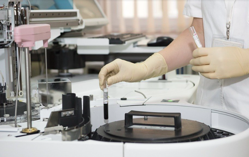 Photo illustration laboratoire hospitalier