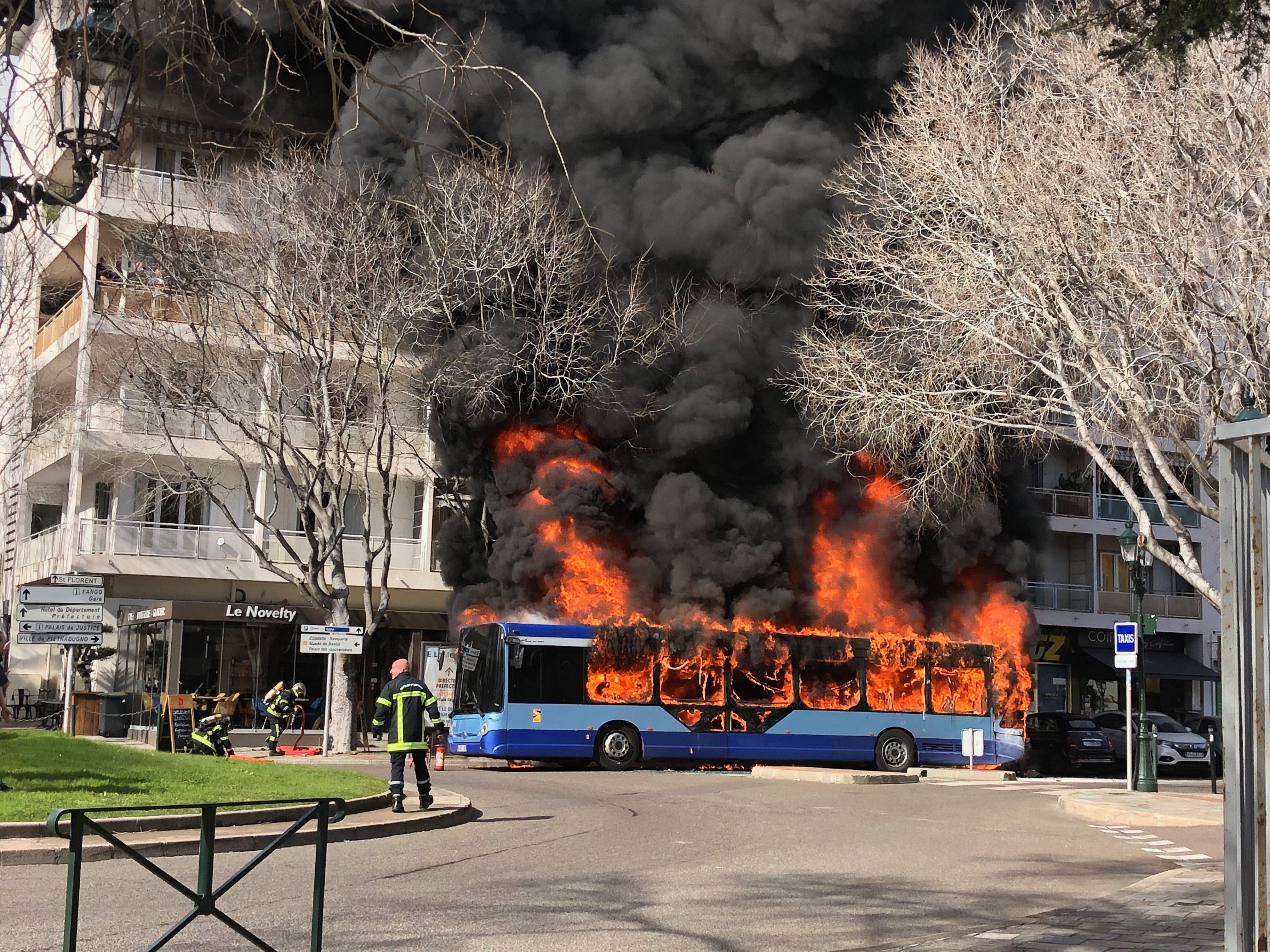 Bastia : un bus de la CAB prend feu en plein centre-ville 