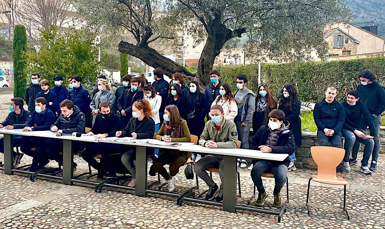 Corte : Les jeunes nationalistes contre la réforme du CAPES