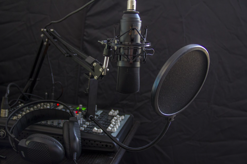 Radio "Frequenza Nostra" se mobilise contre le racisme, l'antisémitisme et la haine anti-LGBT 