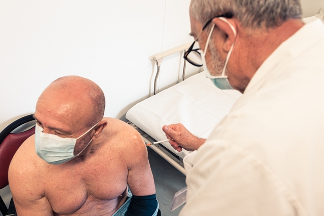 Campagne de vaccination ce matin et dimanche au Centre Hospitalier Calvi-Balagne (Photos Eyefinity Prod/Kevin Guizol)