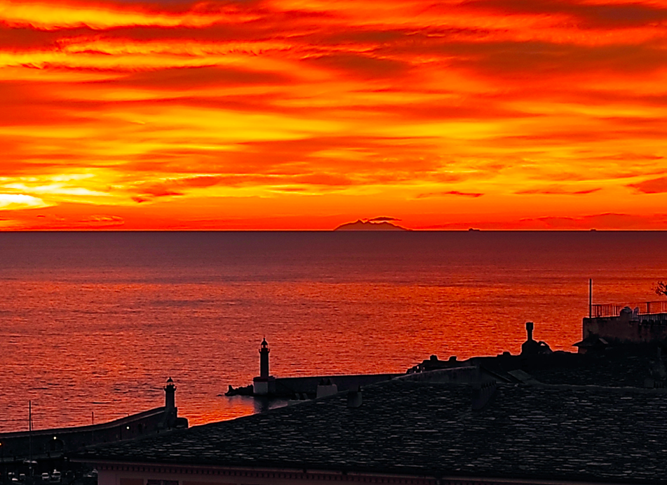 Lever de soleil Bastia - Photo Mathieu Mariotti