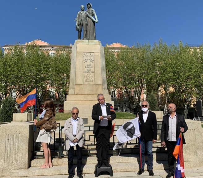 L'Association d'Amitié Corse-Arménie a rendu hommage aux victimes du génocide arméniens devant le monument aux morts à Bastia