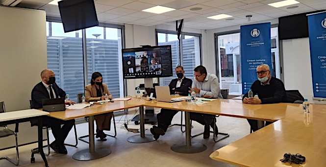 Le conseil communautaire de ce lundi 26 avril est également disponible sur la page Facebook de la CAB. Crédits Photo : Pierre-Manuel Pescetti