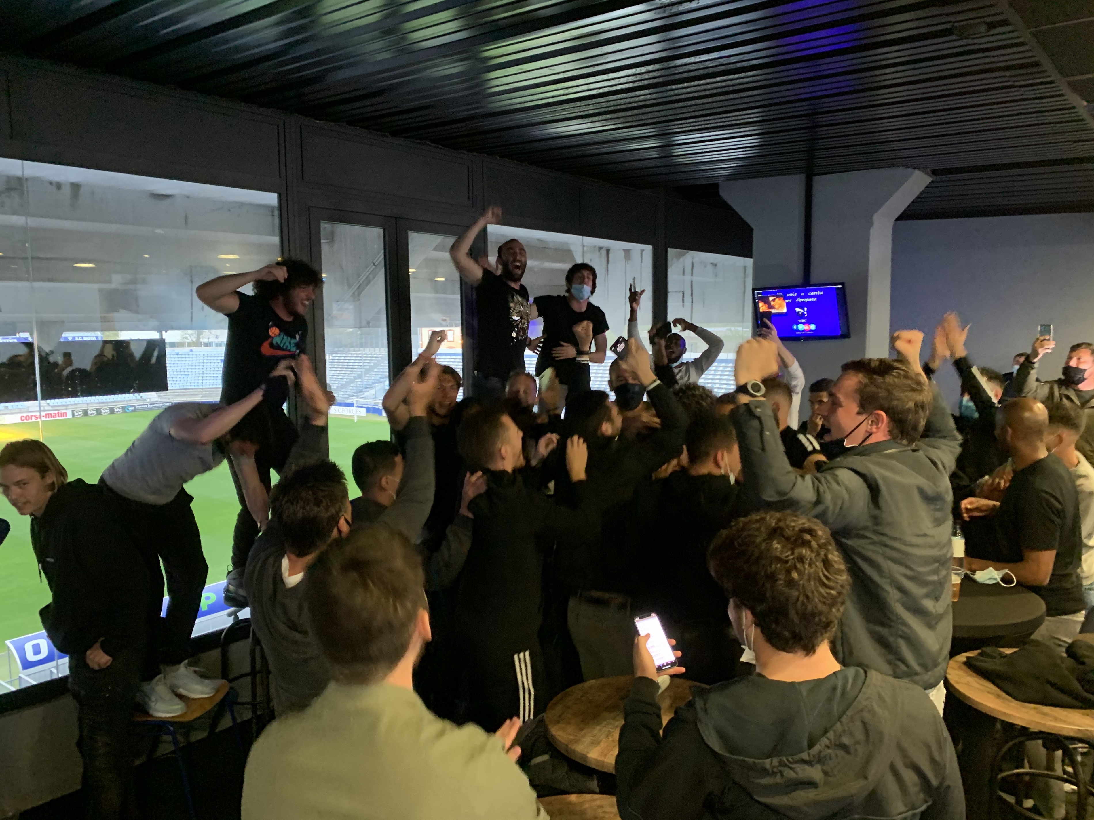 VIDEO - Le SCB retrouve la Ligue 2 : la joie des "bleus"