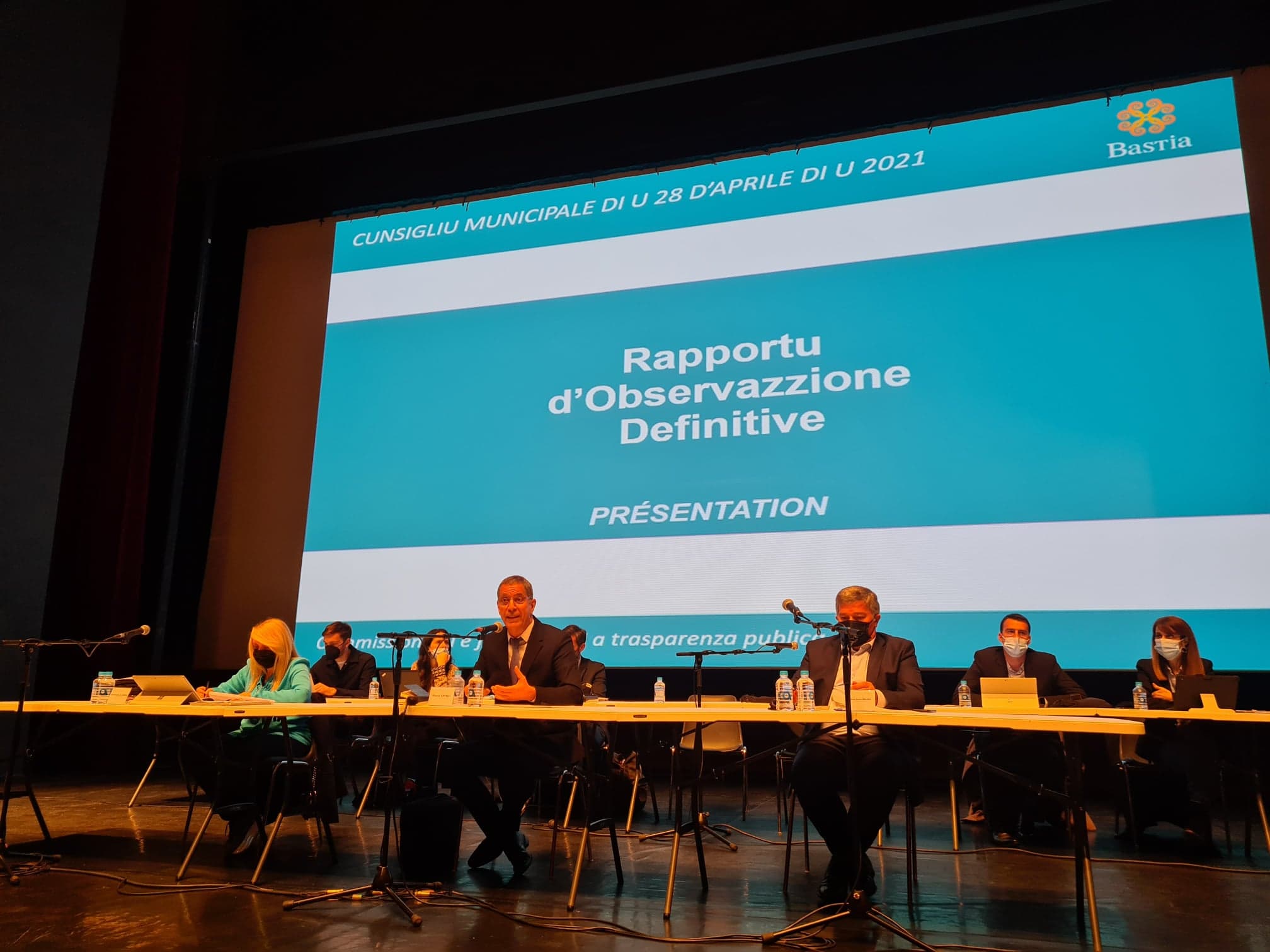 Pour cette session exceptionnelle, le conseil municipal s'est tenu au théâtre de Bastia. (Photo Pierre-Manuel Pescetti)