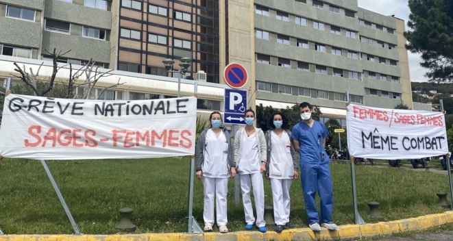 Les sages-femmes de l'hôpital de Bastia en grève pour demander une plus grande reconnaissance de la profession.