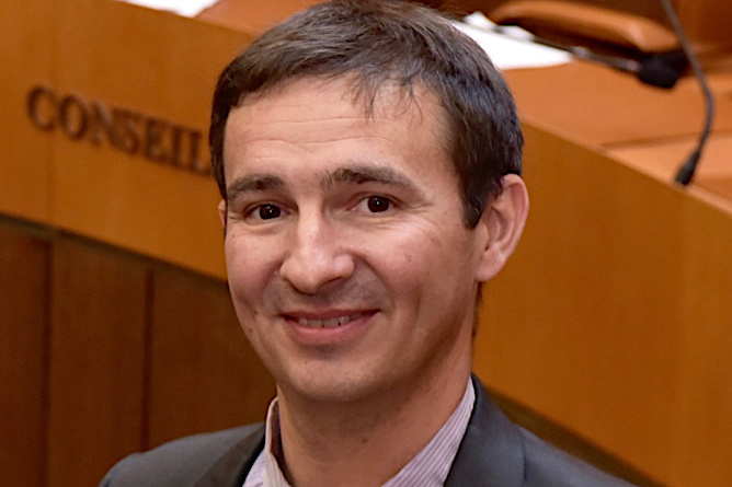 André Fazi est politologue et maître de conférences en science politique à l'Université de Corse.
