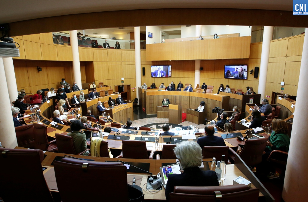 La dernière session de l'Assemblée de Corse. Photo Michel Luccioni.