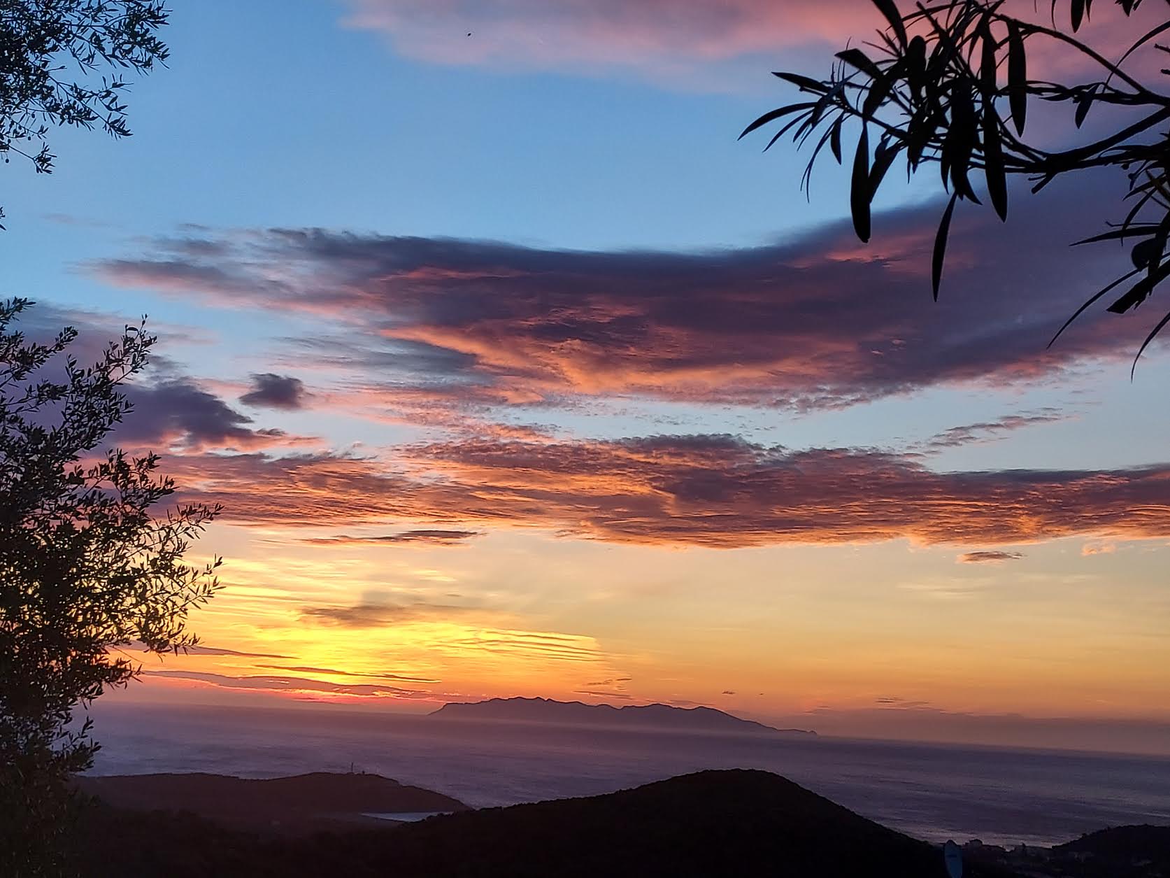 La photo du jour : lever de soleil sur Capraia
