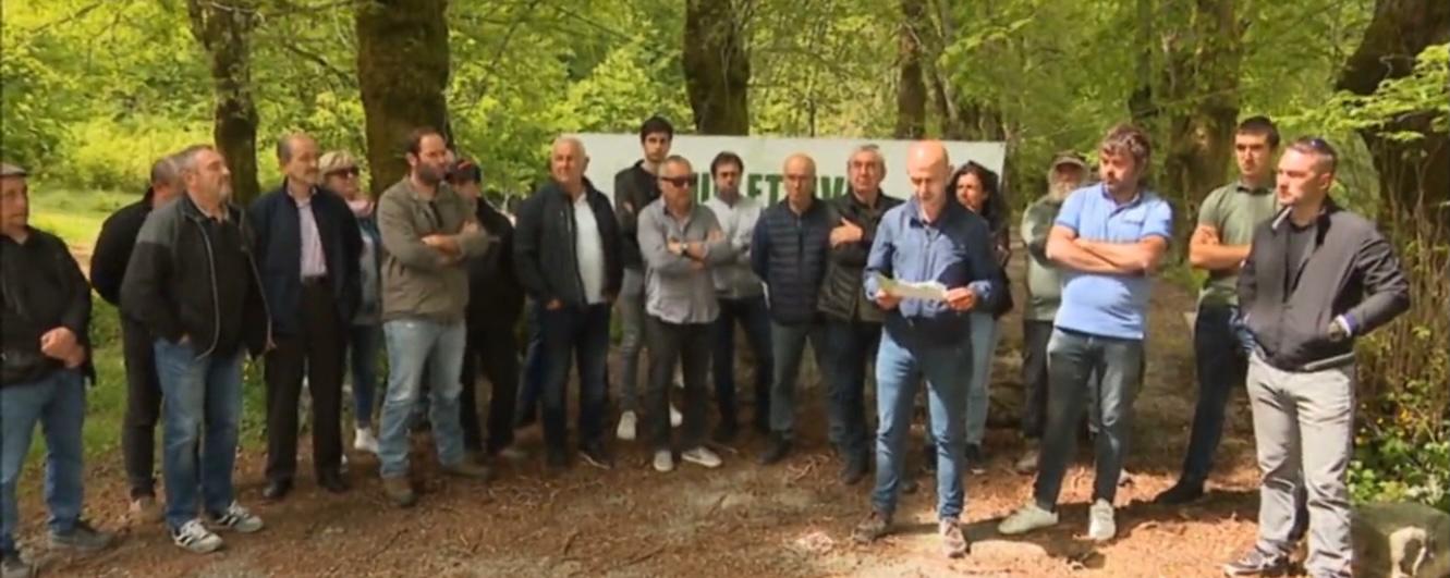 U Cullettivu per a furesta corsa, réuni à Vizzavona, interpelle les candidats aux élections territoriales. Photo : u Cullettivu per a furesta corsa