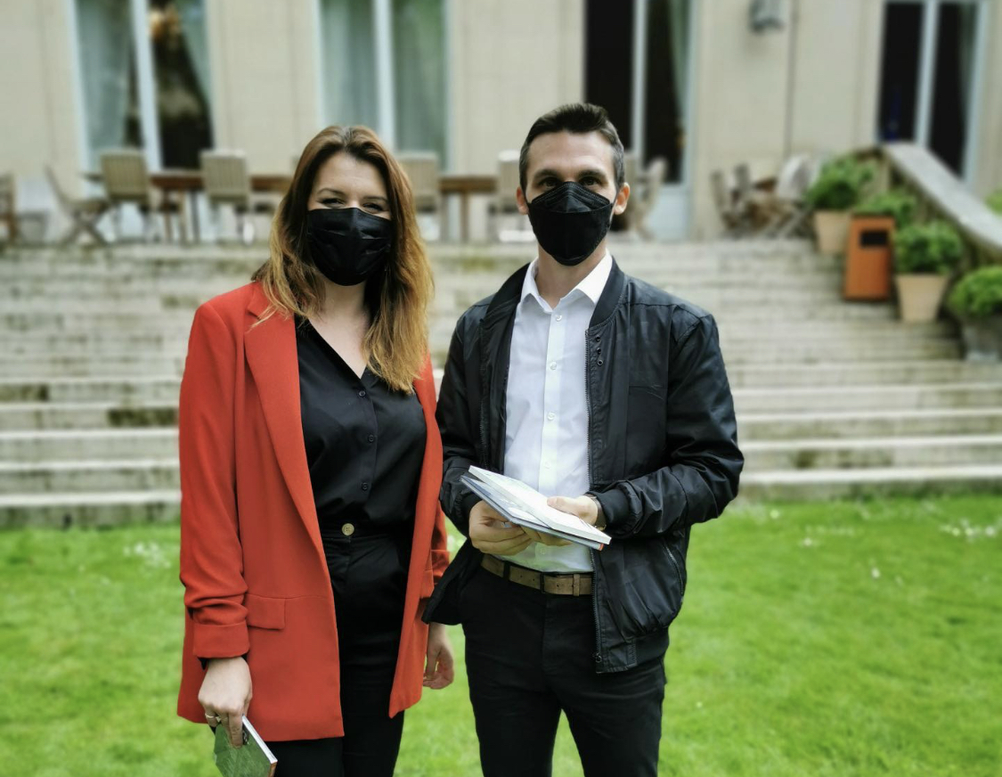 Michel Serra à Paris avec la ministre chargée de la Citoyenneté, Marlène Schiappa