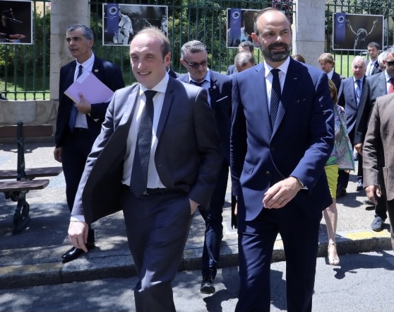 Dans les rues d'Ajaccio avec Laurent Marcangeli en juillet 2019.