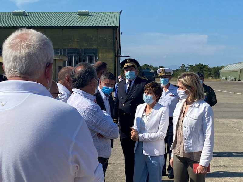 Les ministres de la Transition écologique, Barbara Pompili, et de la Mer, Annick Girardin, se sont rendues sur place samedi après-midi
