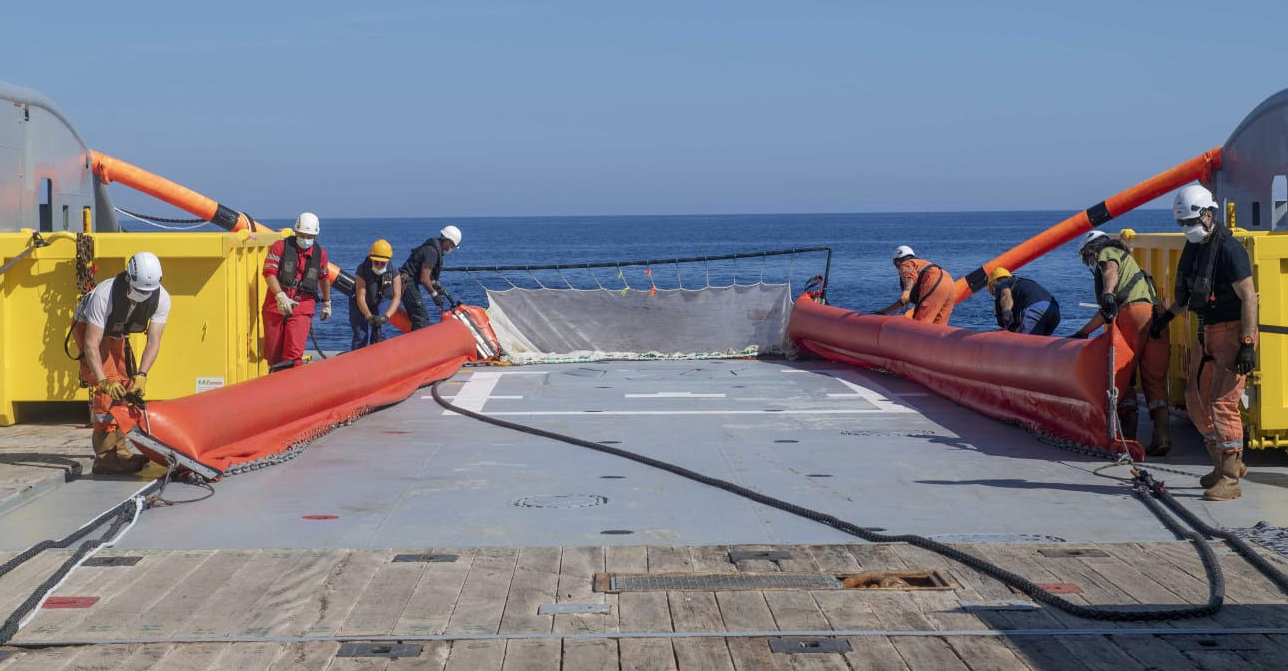 Pollution au large de la plaine orientale : les deux nappes d’hydrocarbures, morcelées, s’éloignent des côtes