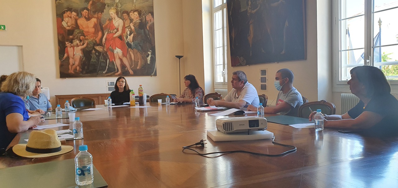 La conference de presse de présentation