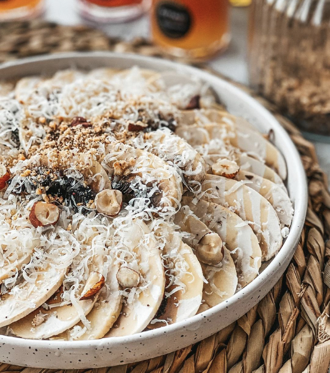 A table : Carpaccio de champignons frais avec la petite cuisine de Marie
