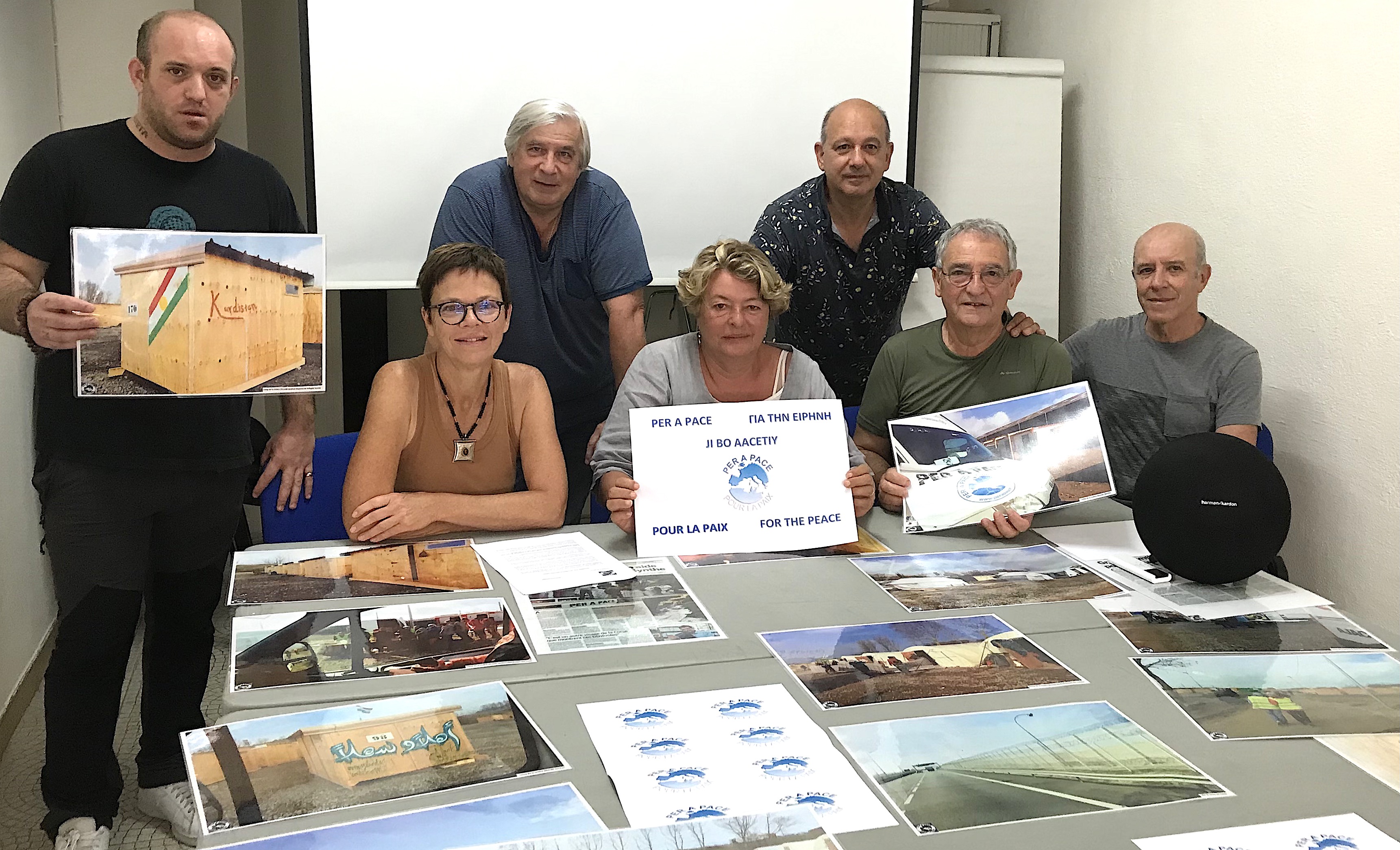 Per a Pace en Grèce dans les camps de réfugiés kurdes de Lavrio