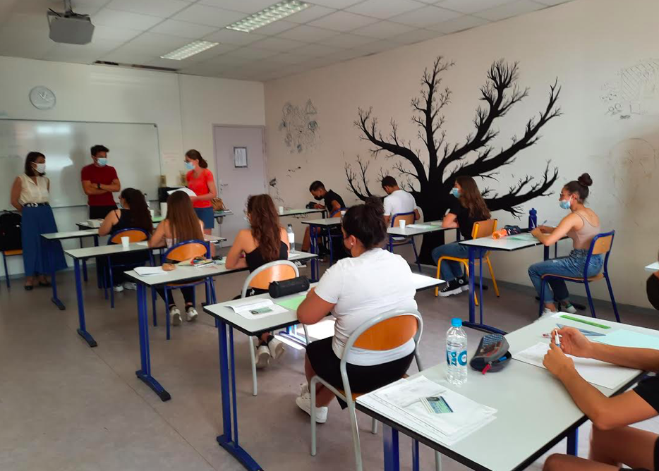 Ce matin, la rectrice Julie Benetti était au collège Arthur Giovoni pour l'ouverture des sujets de l'épreuve de français du diplôme national du brevet (DNB). Elle a encouragé les 180 élèves présents et leur a souhaité une belle réussite pour ce premier examen.