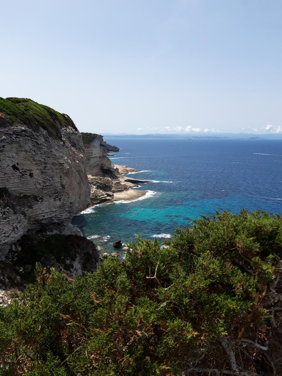 A proximité de Bonifacio (Sylvie Vinard)