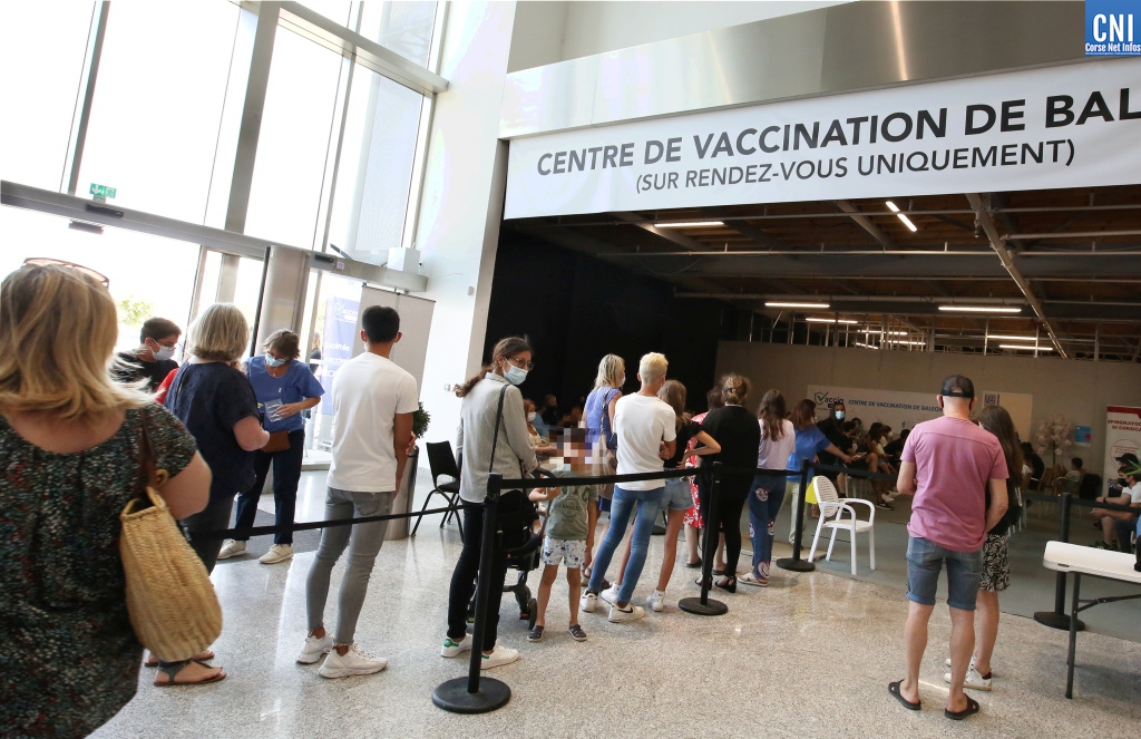 Le centre de vaccination de Baleone ce mardi matin. Photo Michel Luccioni