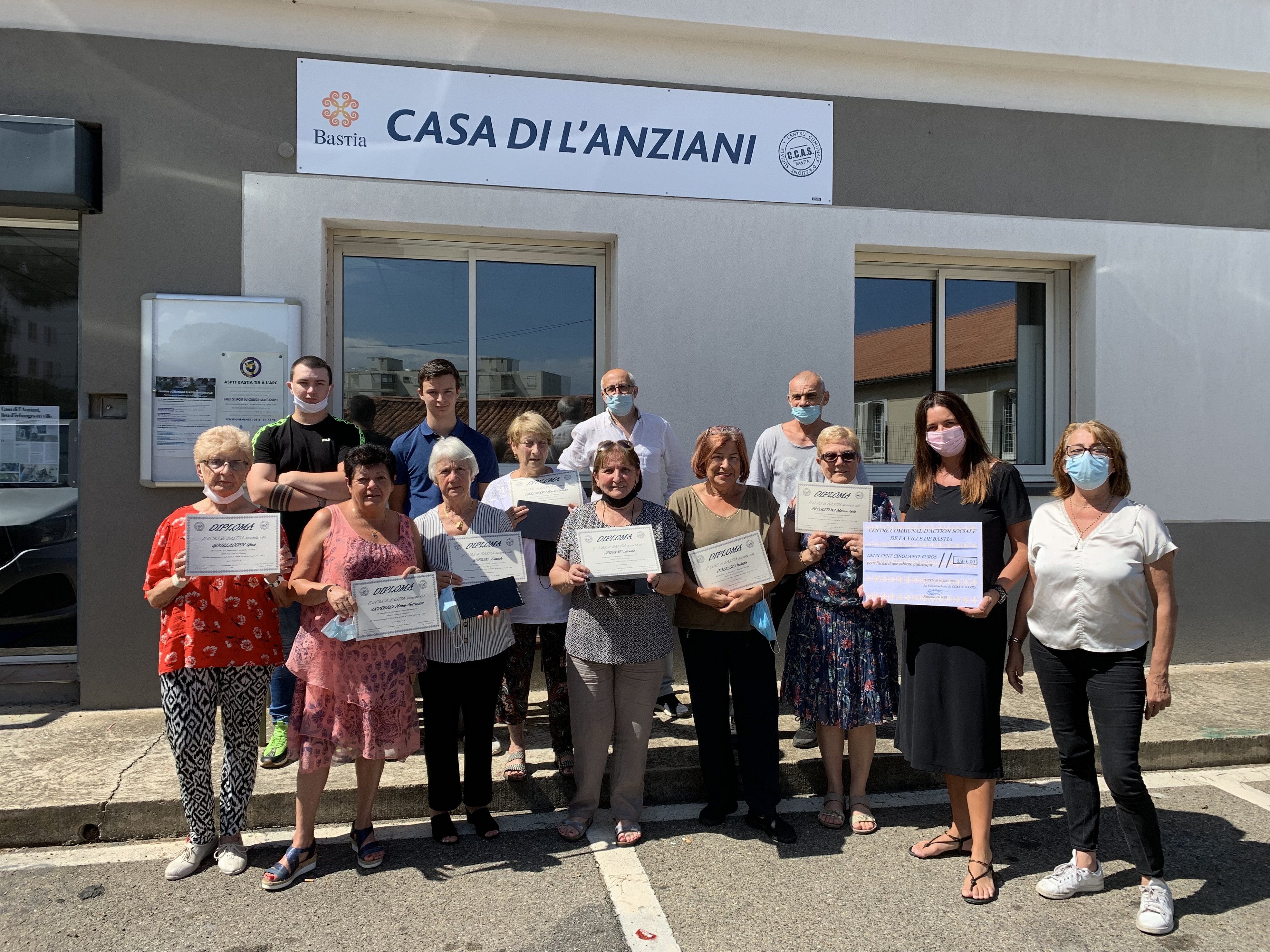 Bastia : Les seniors initiés au numérique !