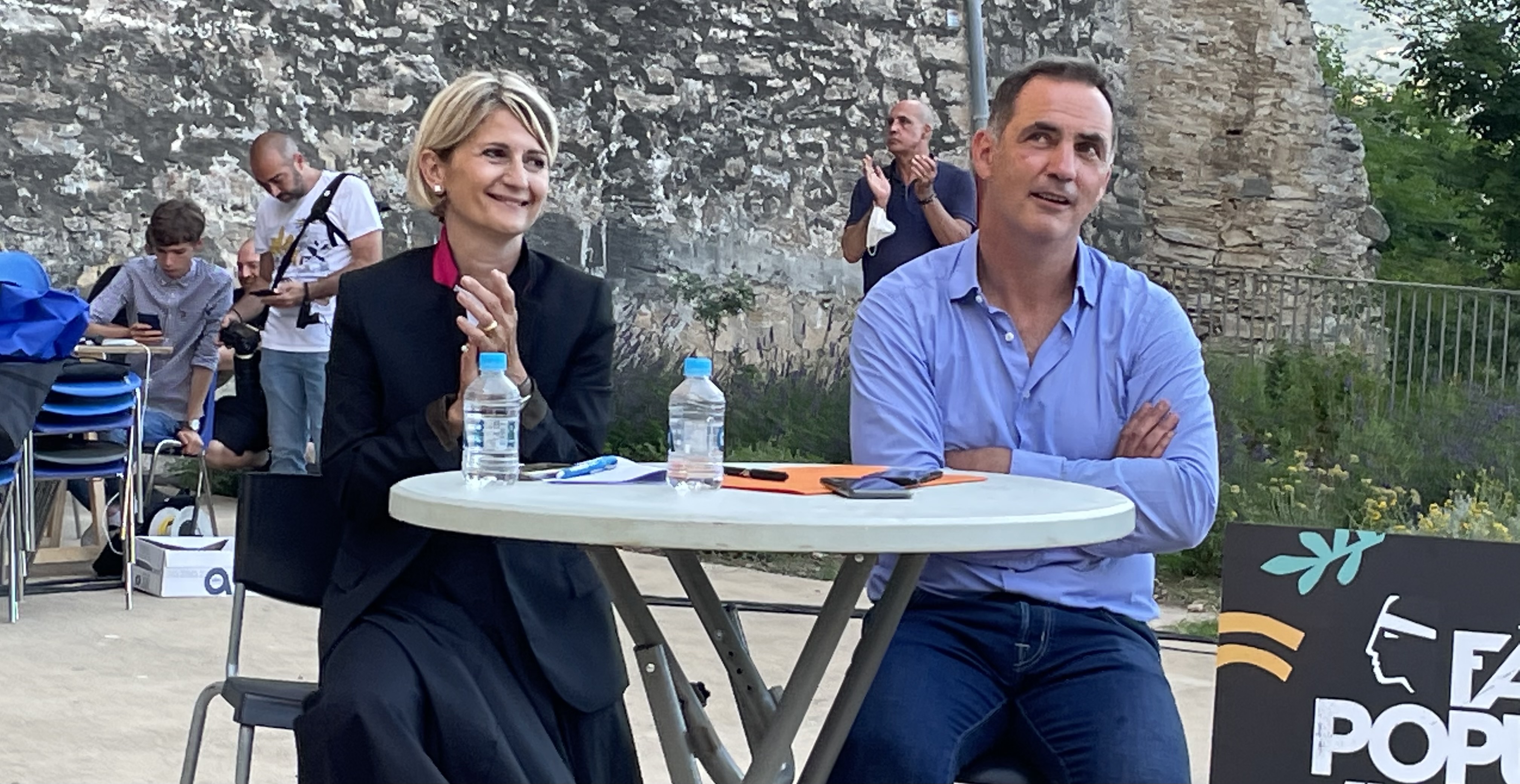 Nanette Maupertuis et Gilles Simeoni lors du meeting du 1er tour à Bastia. Photo CNI.