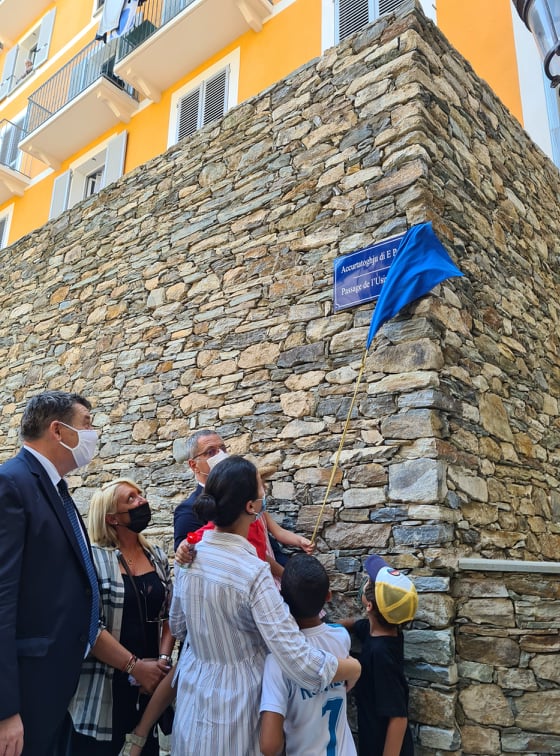 La plaque a été dévoilée avec les habitants du quartier. Crédits Photo : Pierre-Manuel Pescetti