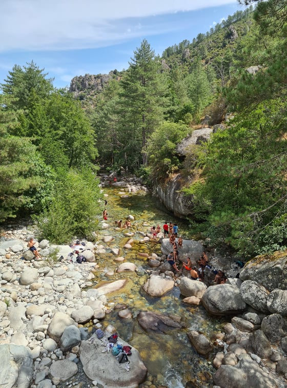 L'été les cours d'eau sont pris d'assaut par les touristes et les locaux. Crédits Photo : Pierre-Manuel Pescetti