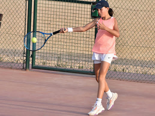 Tennis : le premier défi international de la jeune Noémie De Bessa