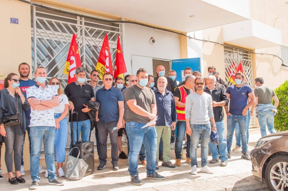 Quatrième action de mobilisation en moins d'un an pour la CGT FAPT. Ici devant le centre de tri de Furiani le 18 mai 2021. Crédits Photo : CGT FAPT Haute-Corse