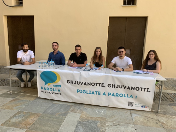 Olivier Huber, Mathieu Ricci, Samir Becherigui, Tess Meschini et Aude Faure ont présenté leur association