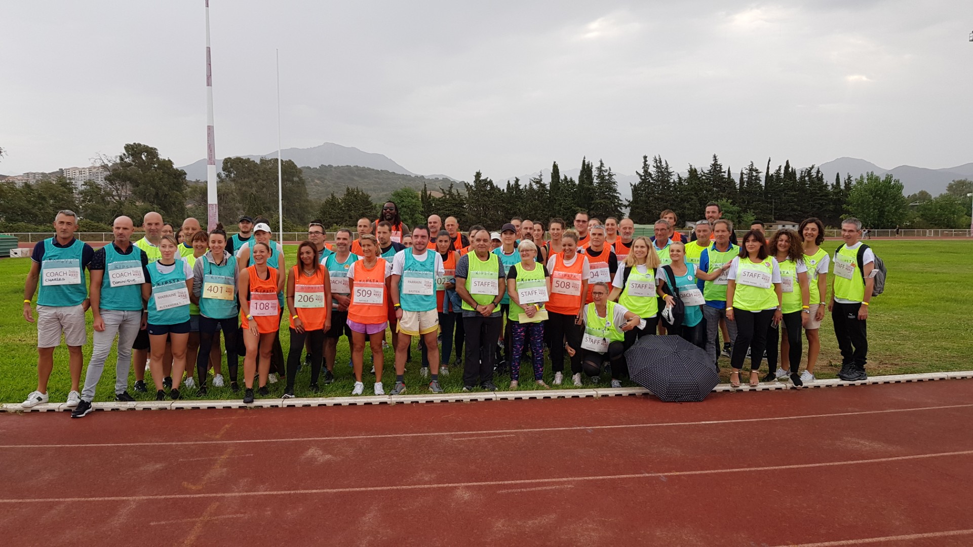 À Ajaccio, les entreprises recrutent sur le terrain de sport 