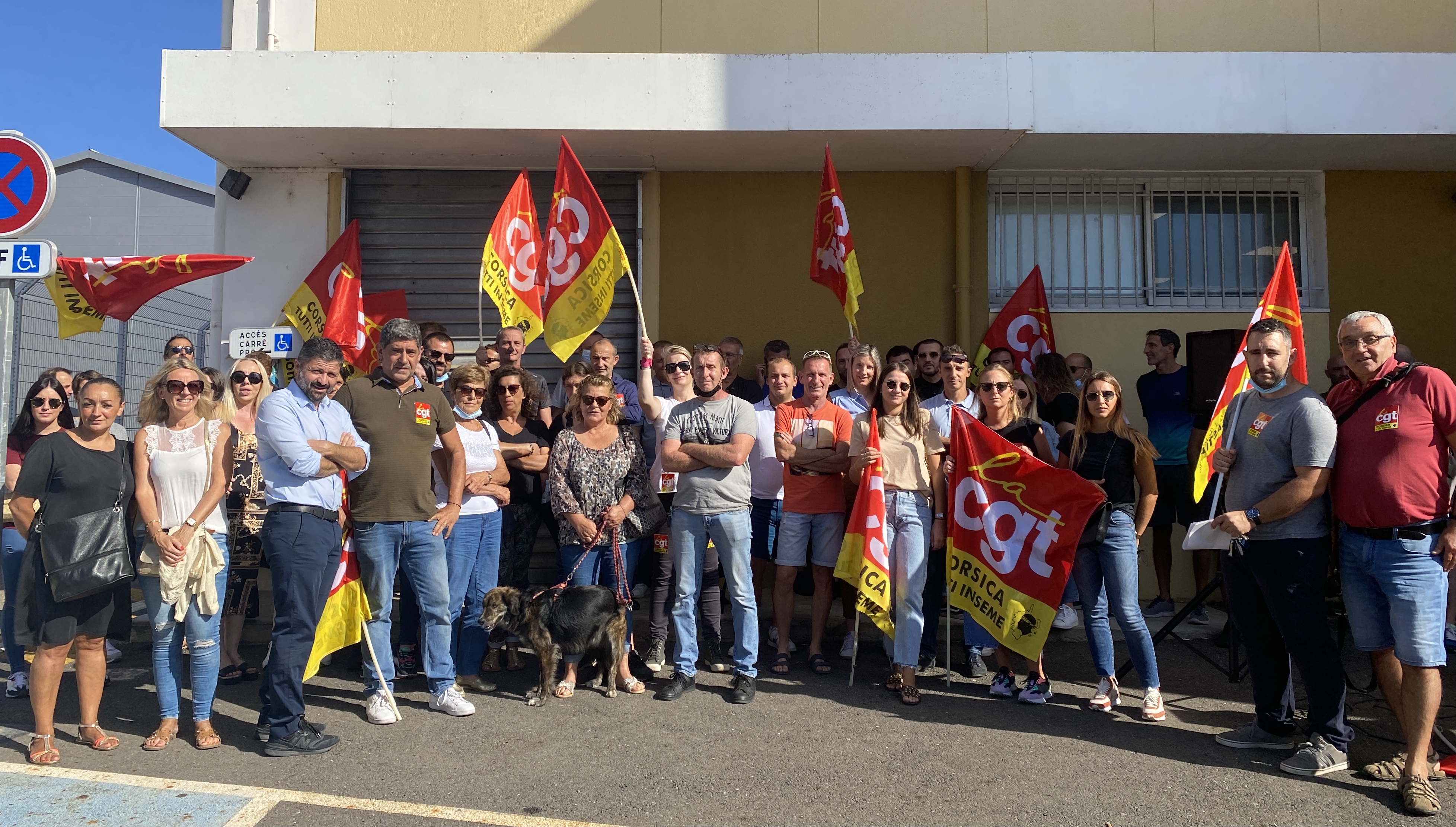 La CGT manifestait devant le centre de trie de Furiani pour protester contre le schéma directeur industriel.