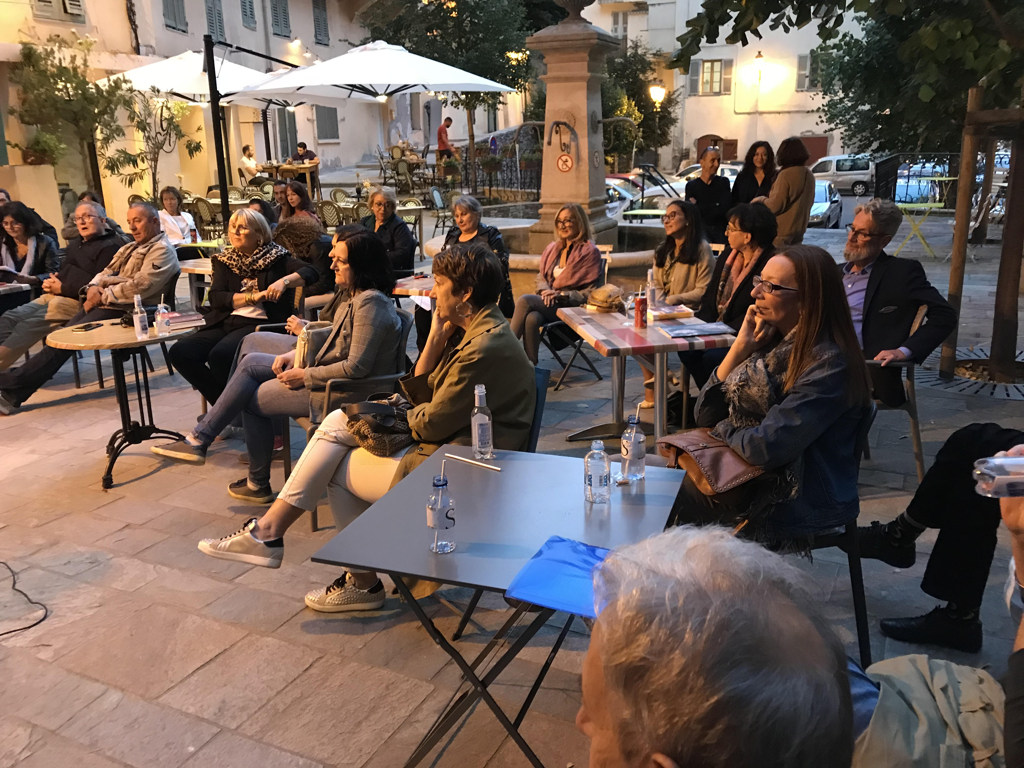 Bastia : au bonheur d’un apéritif littéraire