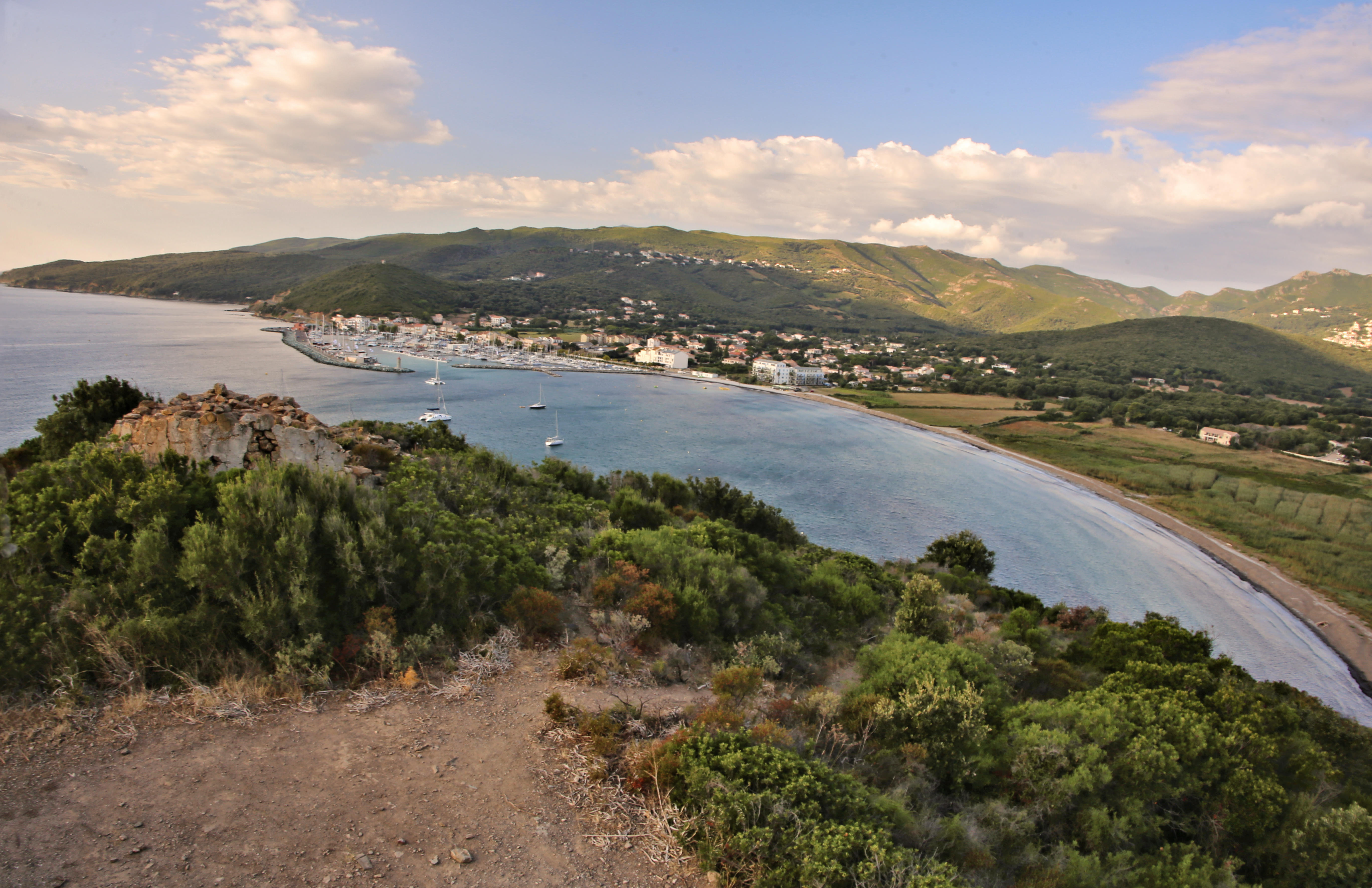 Vue du haut du moulin de Macinaggio (Hyacinthe Sambroni)