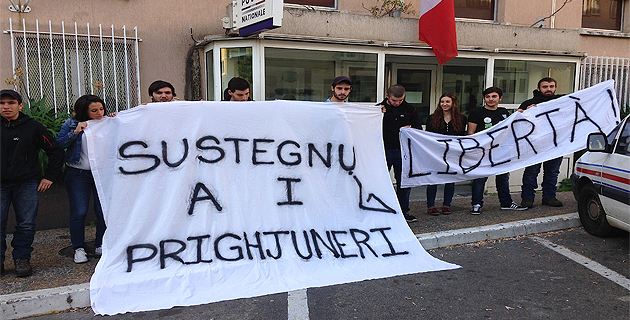 Ghjuventù indipendentista : Une action symbolique et pacifique à Ajaccio