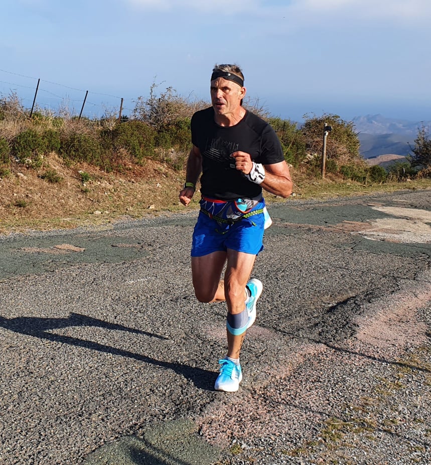 Christophe Santini vise le record de la course à pied Ersa-Bonifacio pour inciter le plus de personnes à faire des dons lors du Téléthon 2021. Crédits Photo : Christophe Santini