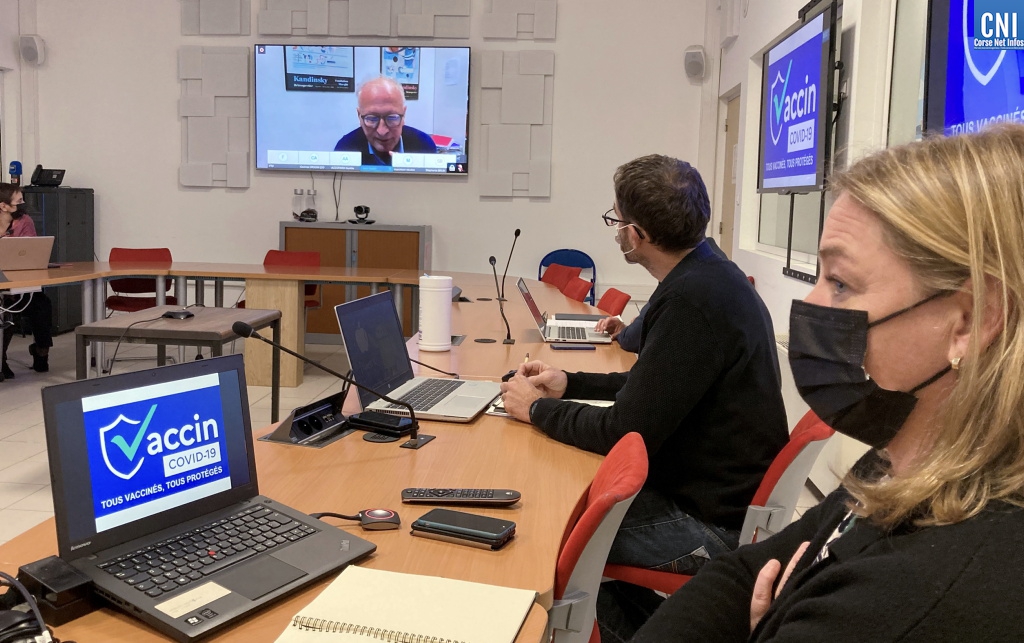 En visio, professeur Alain Fischer fait le point sur la stratégie vaccinale - Photo Michel Luccioni