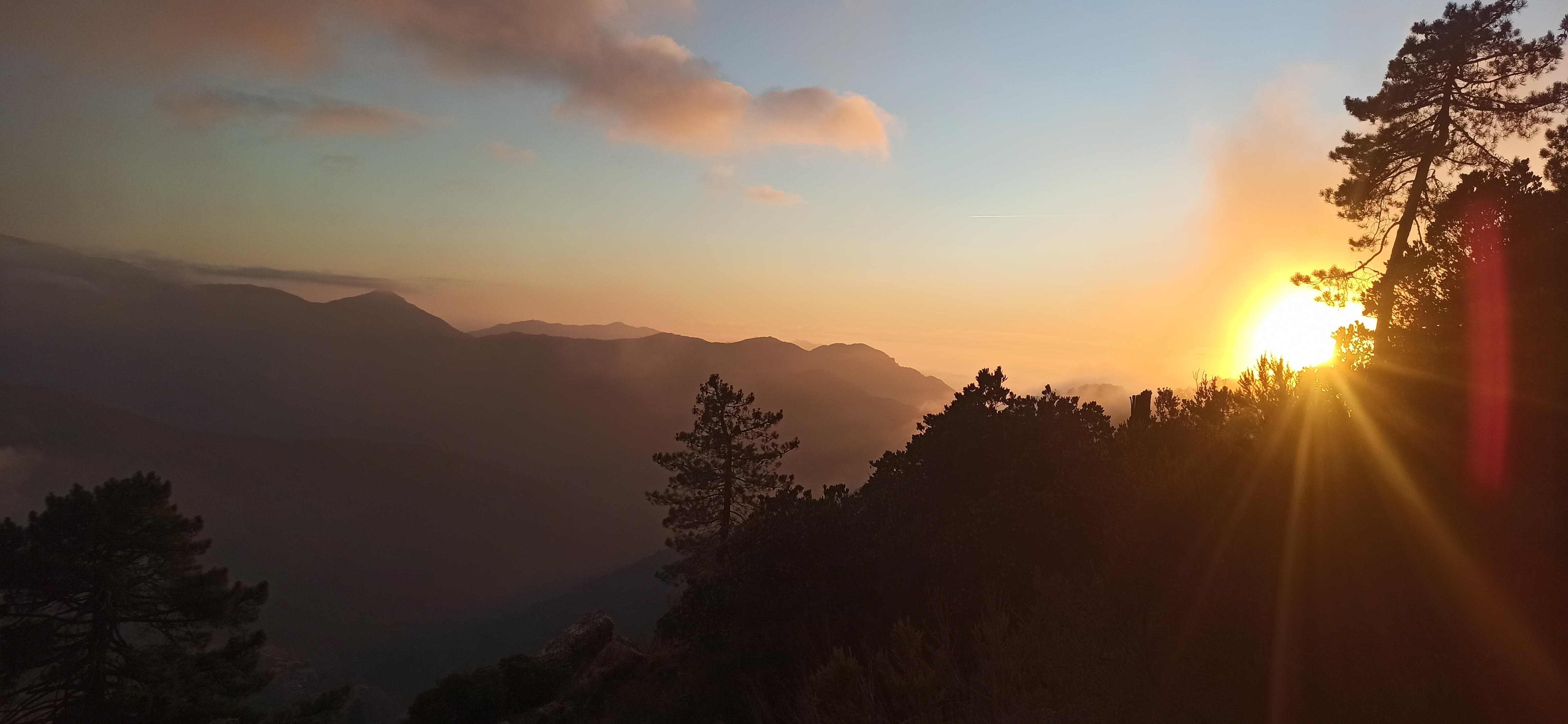 Magnifique coucher de soleil dans le Cruzini (CM)