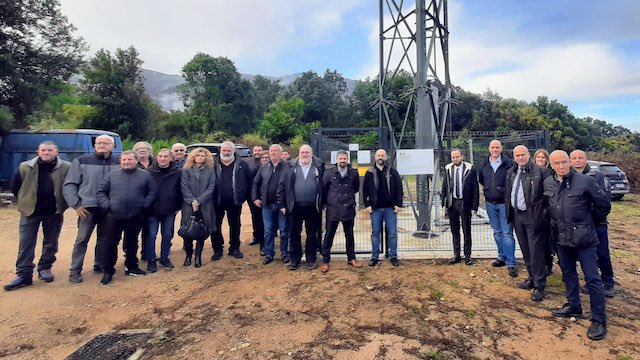 L'ensemble des participants à l'inauguration  du premier site 4G multi-opérateurs à Soccia