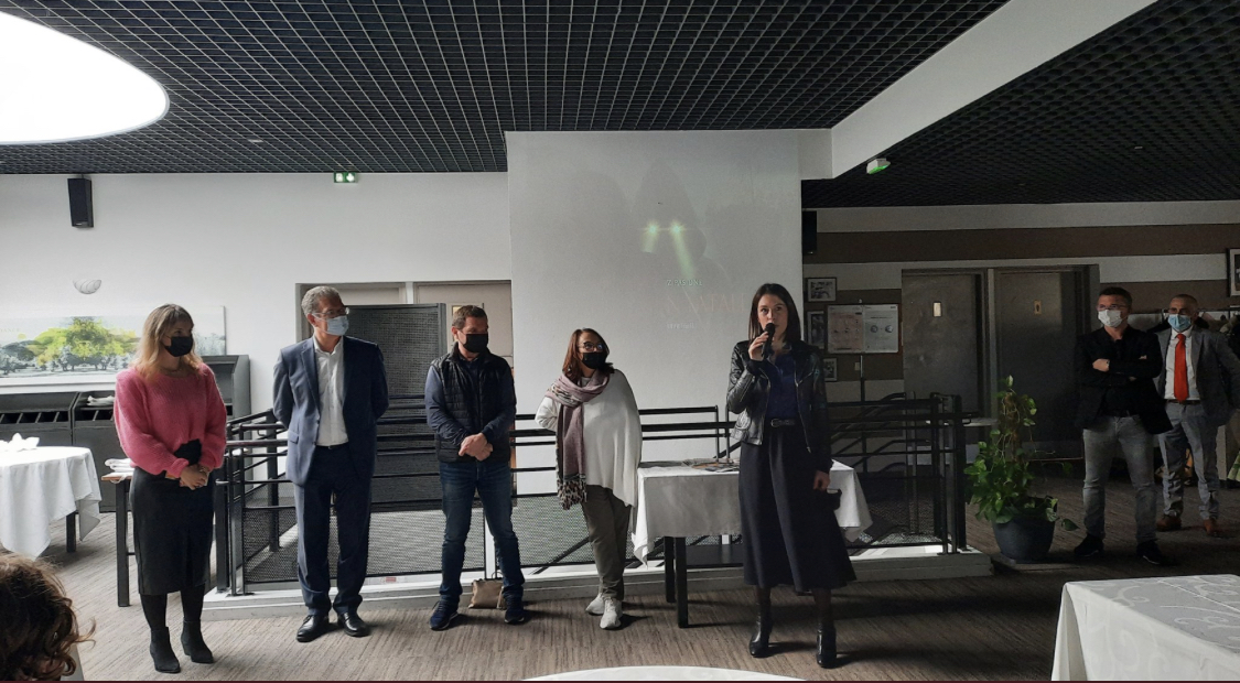 La rectrice de l'académie de Corse, Julie Benetti, a assisté assistera au lancement de la campagne de sensibilisation aux risques ferroviaires dans les lycées de l’académie, en présence d'Antonia Luciani, conseillère exécutive en charge de la culture, du patrimoine, de l’éducation et de la formation, de Hyacinthe Vanni, président des CFC, de Bruno BENAZECH, et de Julie Pla, responsable communication sécurité et sûreté SNCF Réseau.